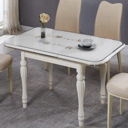 Обеденный стол со стеклянной столешницей