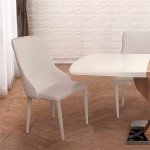 Стул в мягкой обивке белого цвета