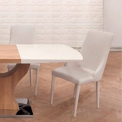 Стул в мягкой обивке белого цвета Стул в мягкой обивке белого цвета